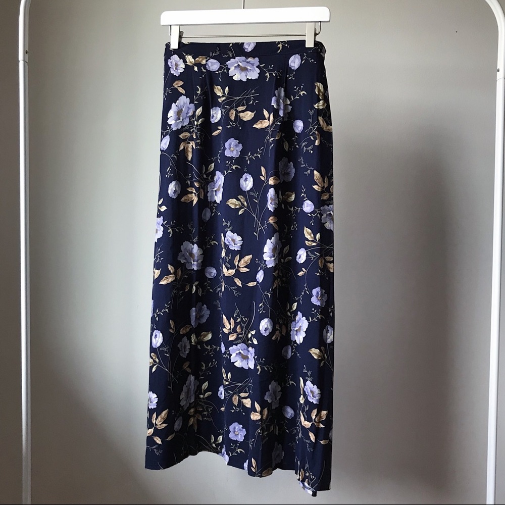 Navy blue floral skirt, vintage, stretch waist
